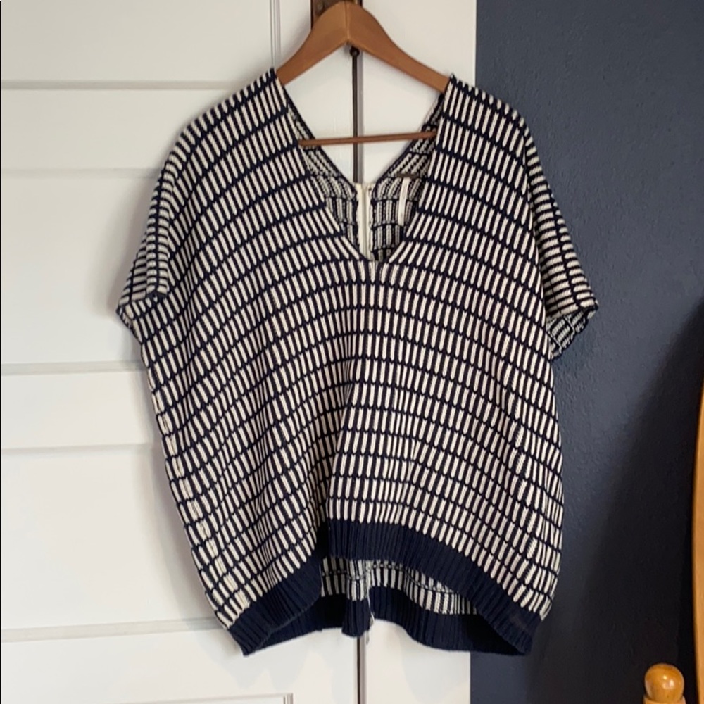Free People blue and navy sleeveless sweater top